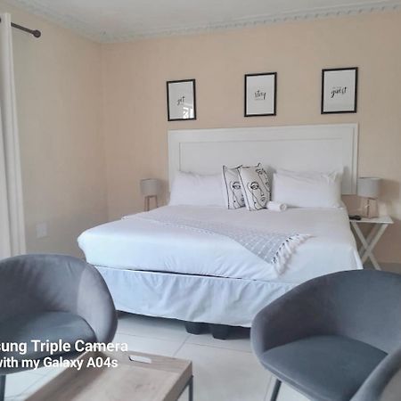 Dineo'S Lodge And Spa オーリクスタート エクステリア 写真