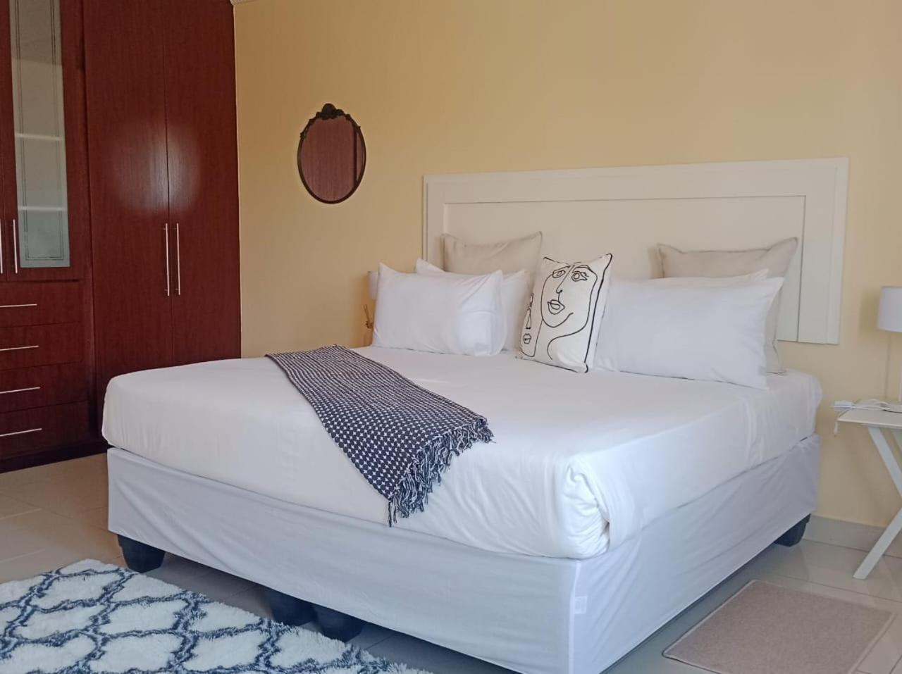 Dineo'S Lodge And Spa オーリクスタート エクステリア 写真