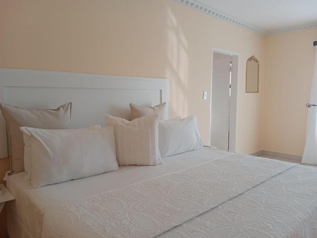 Dineo'S Lodge And Spa オーリクスタート エクステリア 写真